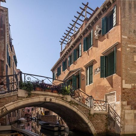 Sant'Aponal Cozy Apartment With Balcony R&R Venedig Exterior foto